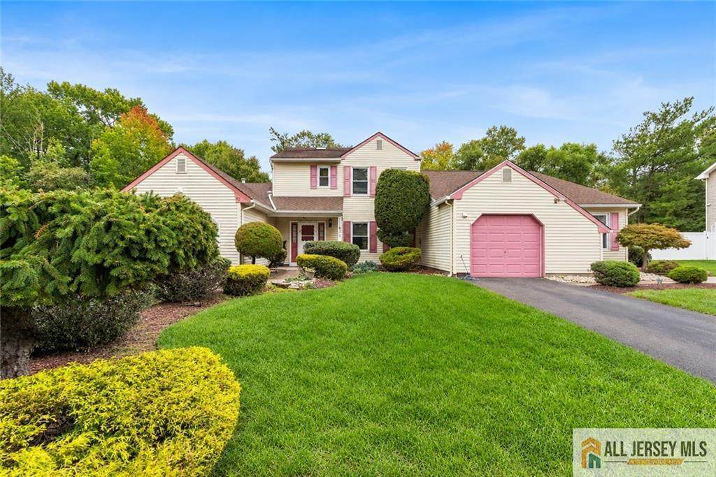 92 Woodbury Road - Photo 1