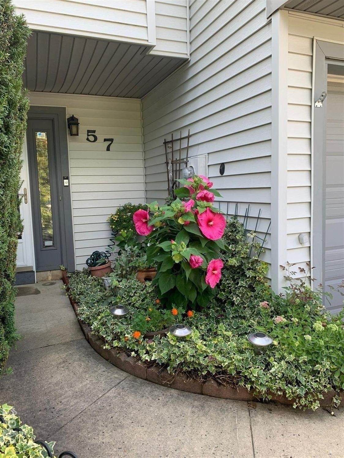 57 Lexington Circle - Photo 1