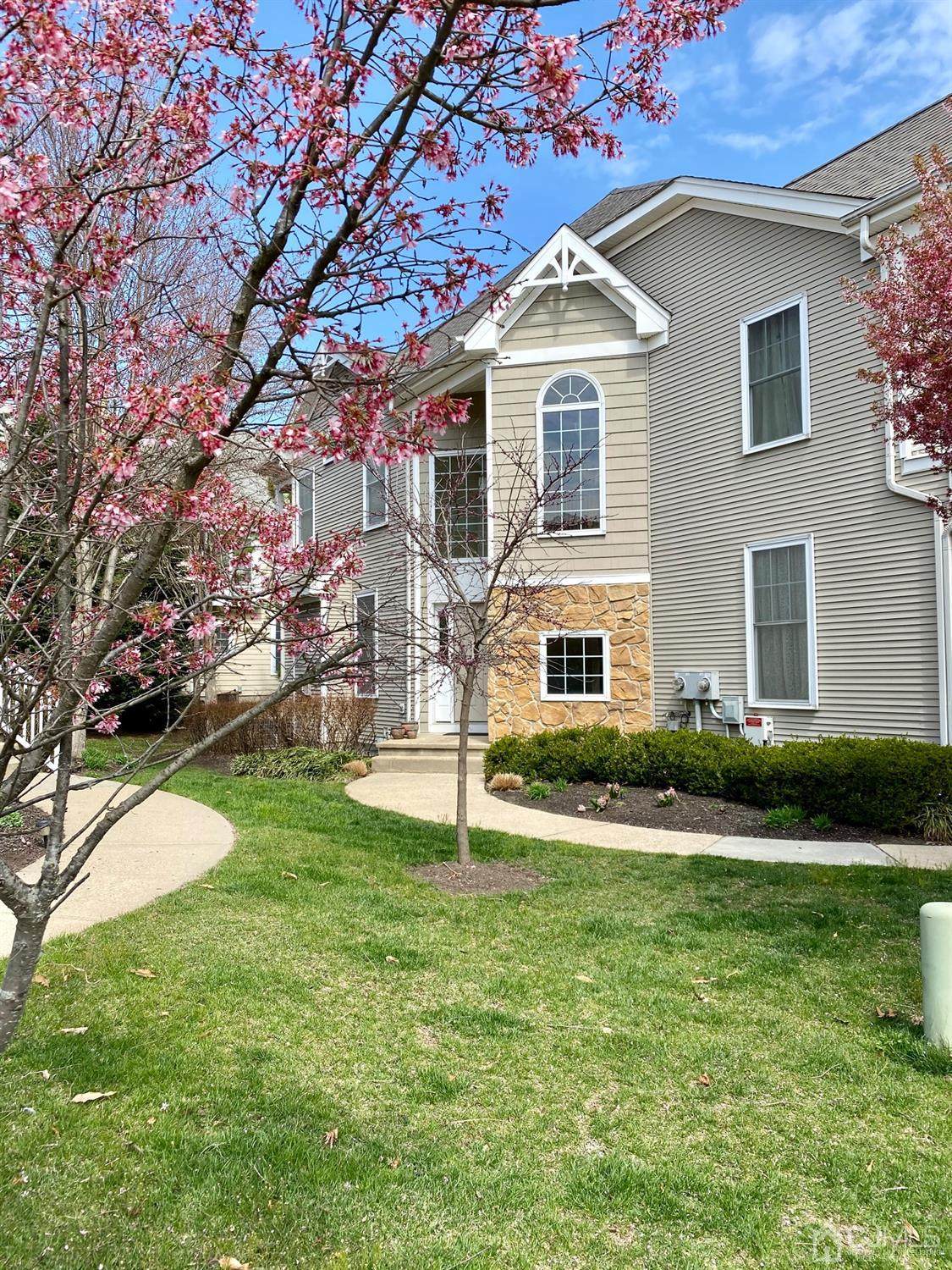 8 S. Shore Drive - Photo 1
