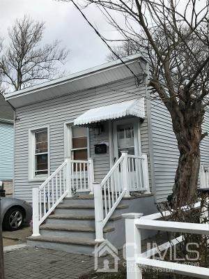 318 Summit Avenue - Photo 1