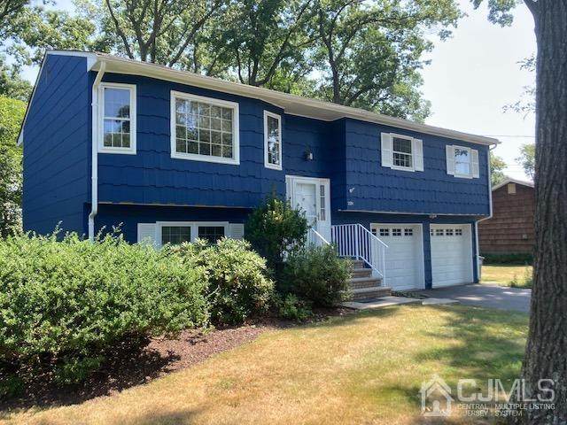 2351 Custer Street - Photo 1