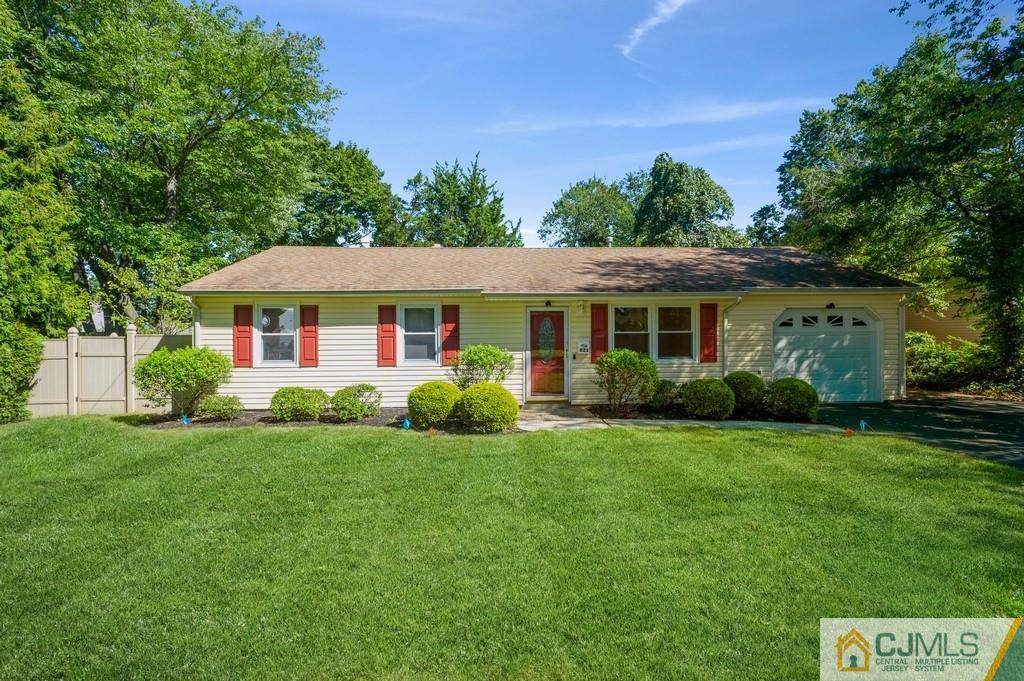 821 Maple Avenue - Photo 1