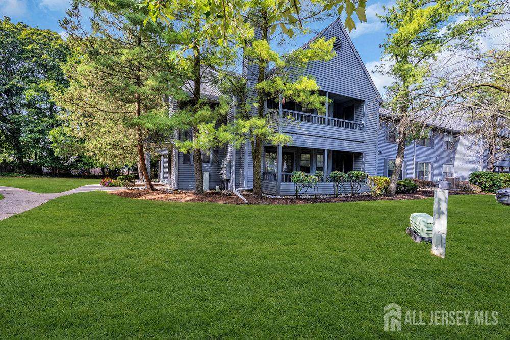 604 Woodhaven Drive - Photo 1