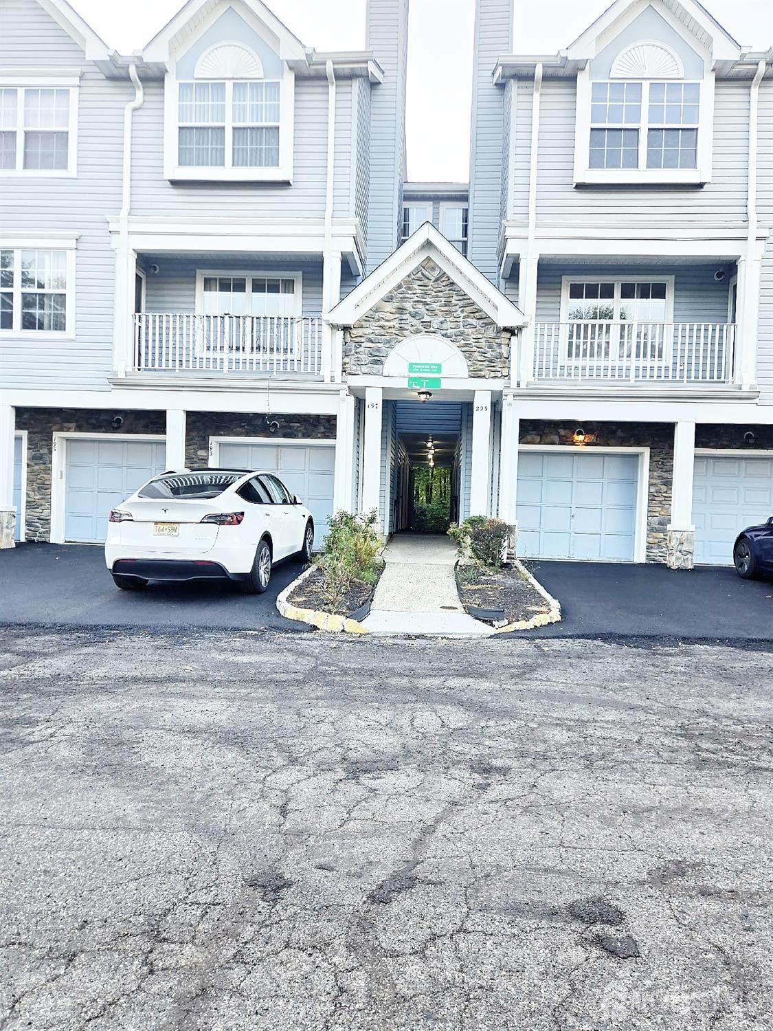 201 Prestwick Way - Photo 1