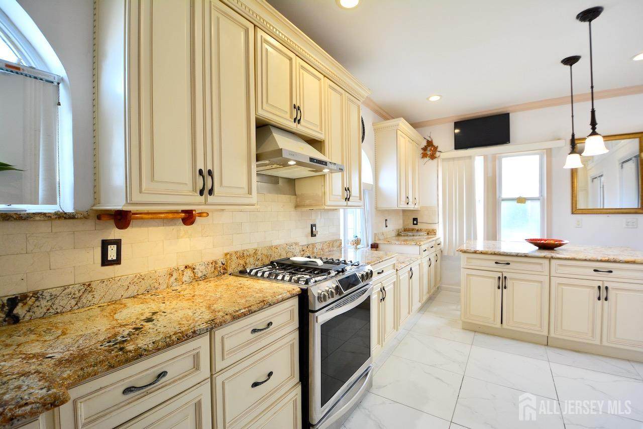 89 Rose Street - Photo 1