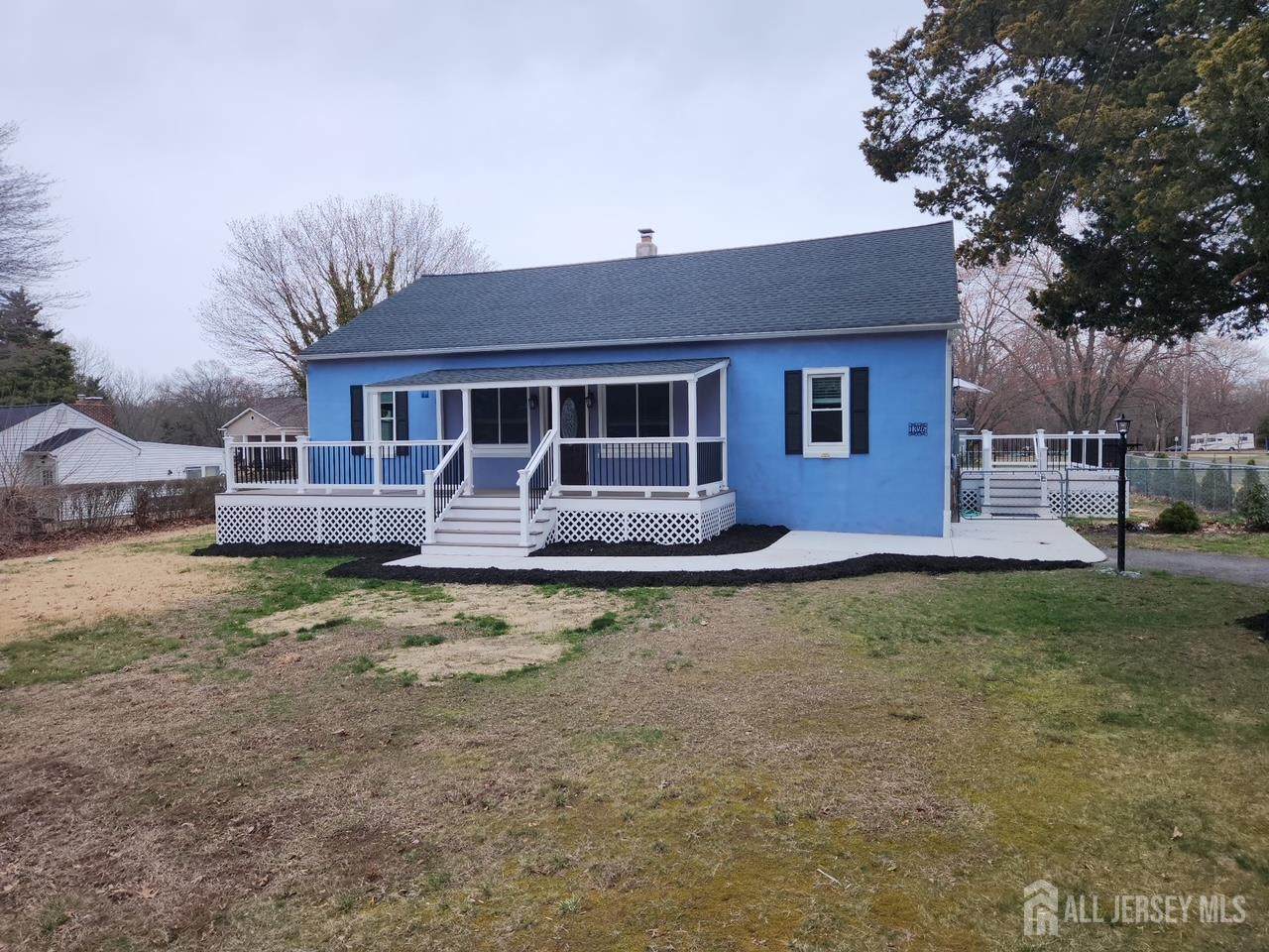 1326 Herbert Boulevard - Photo 1