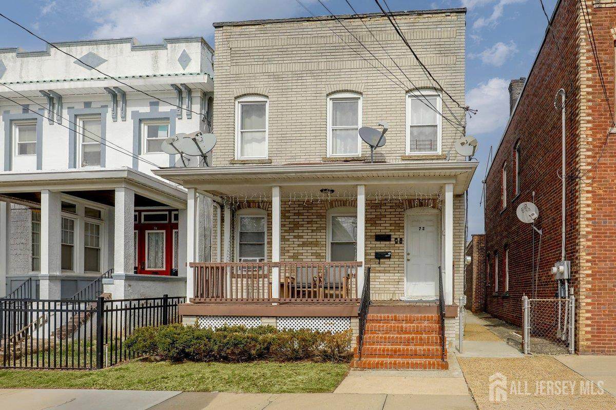 72 Pulaski Avenue - Photo 1