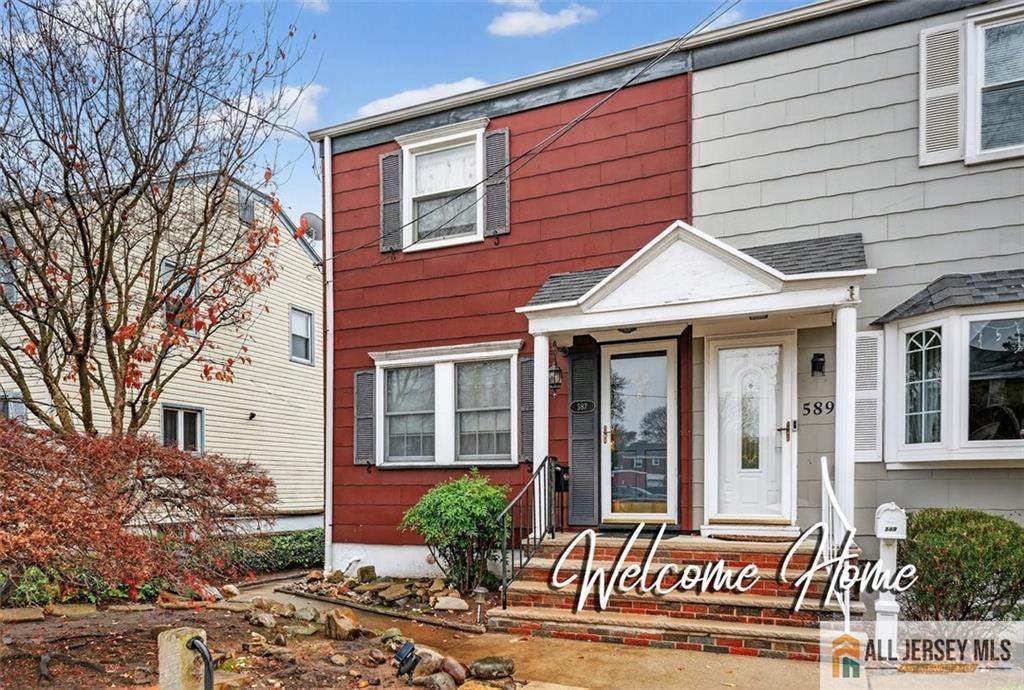 587 Ellis Place - Photo 1