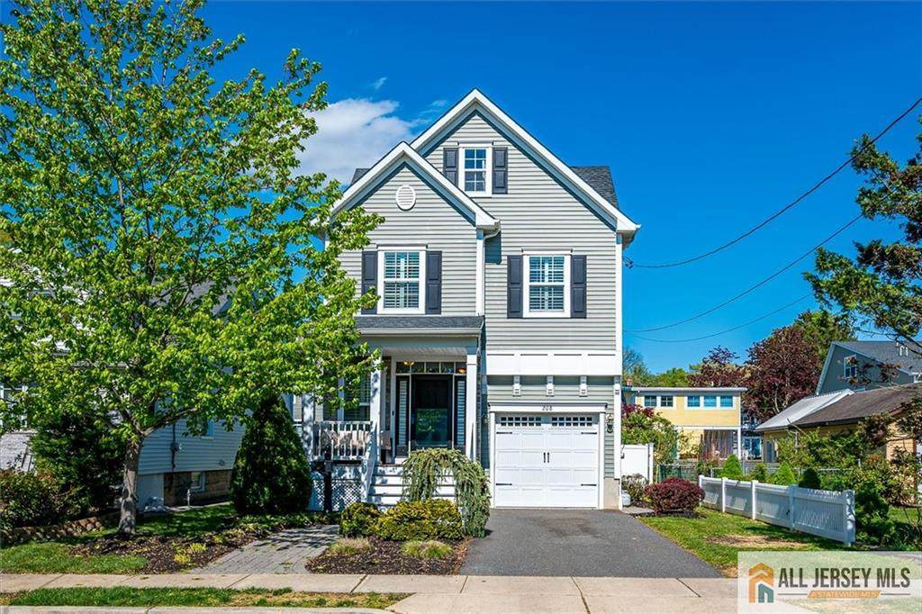 208 Harvard Avenue - Photo 1