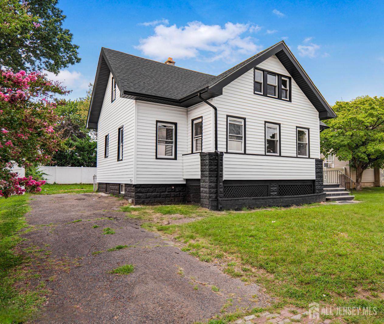 16 Lincoln Avenue - Photo 1