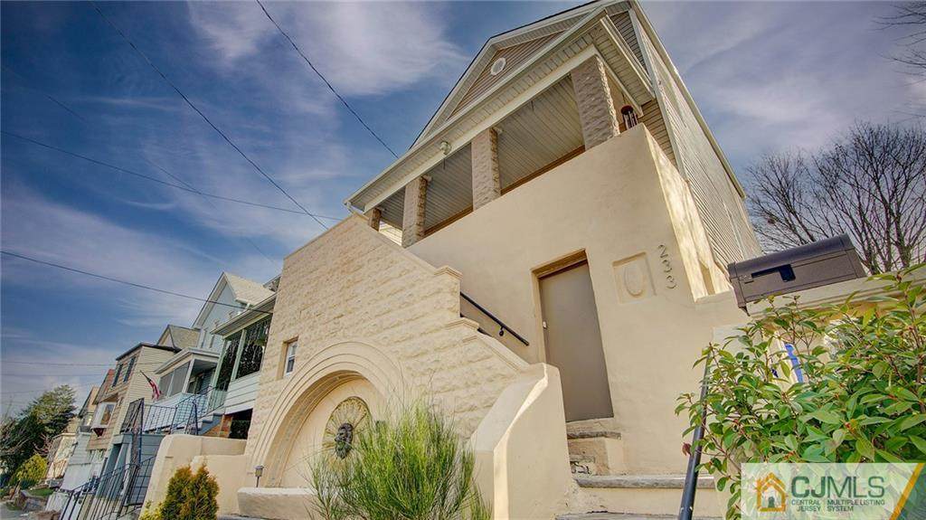 233 Catherine Street - Photo 1