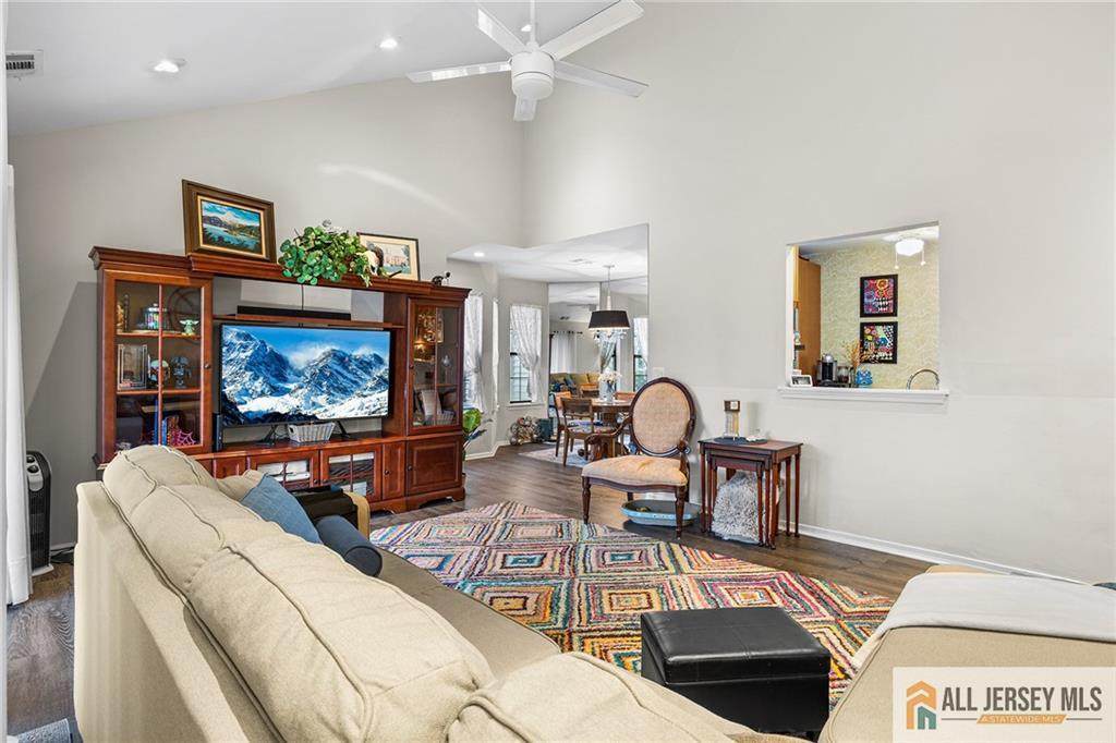 1511 Pebble Place - Photo 1