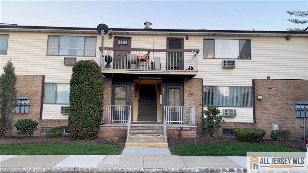 834 Cricket Lane - Photo 1