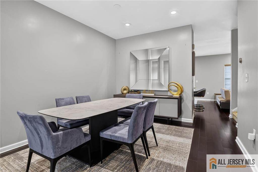64 Andrews Way - Photo 1
