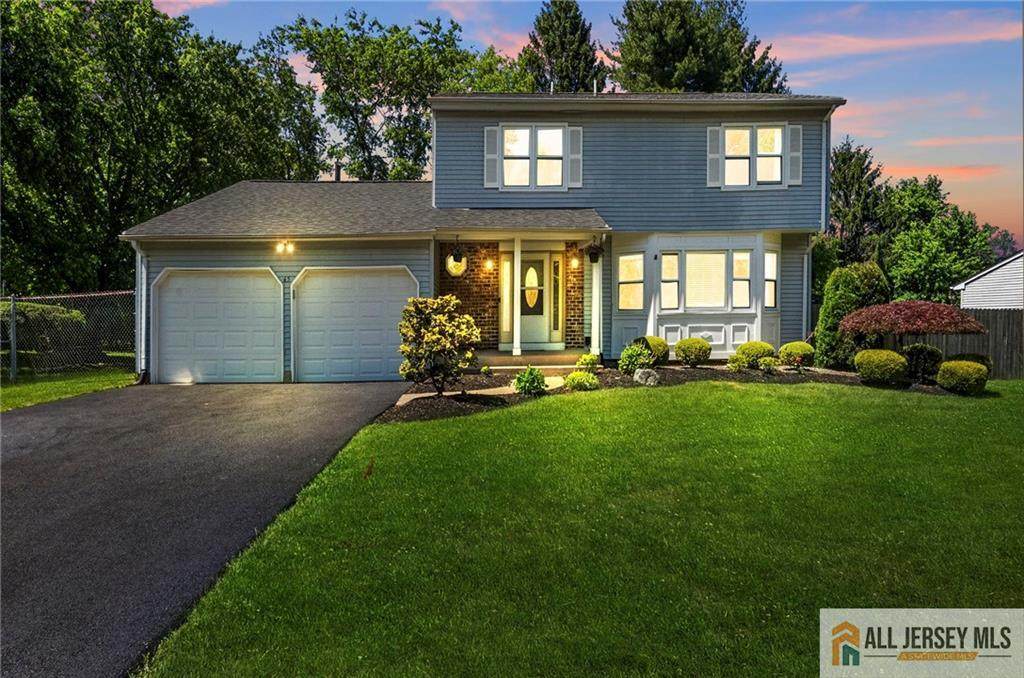 65 Stanley Avenue - Photo 1