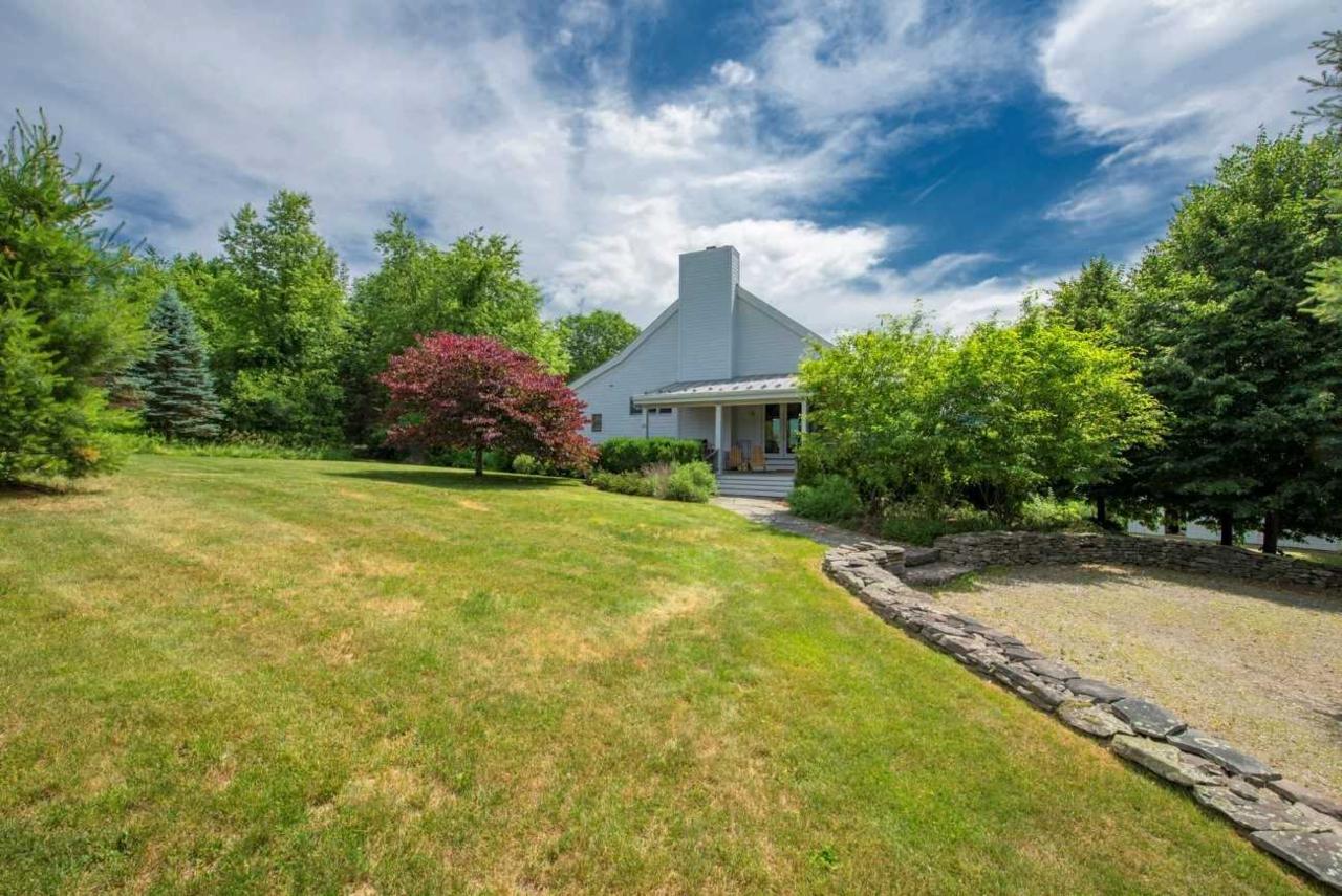 25 White Barn Road - Photo 1