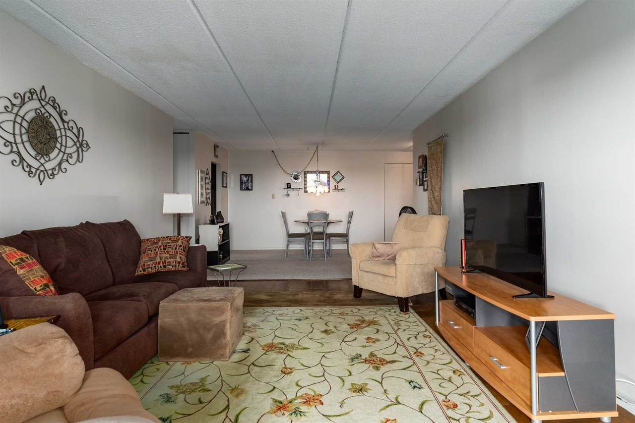 160 Academy St - Photo 1