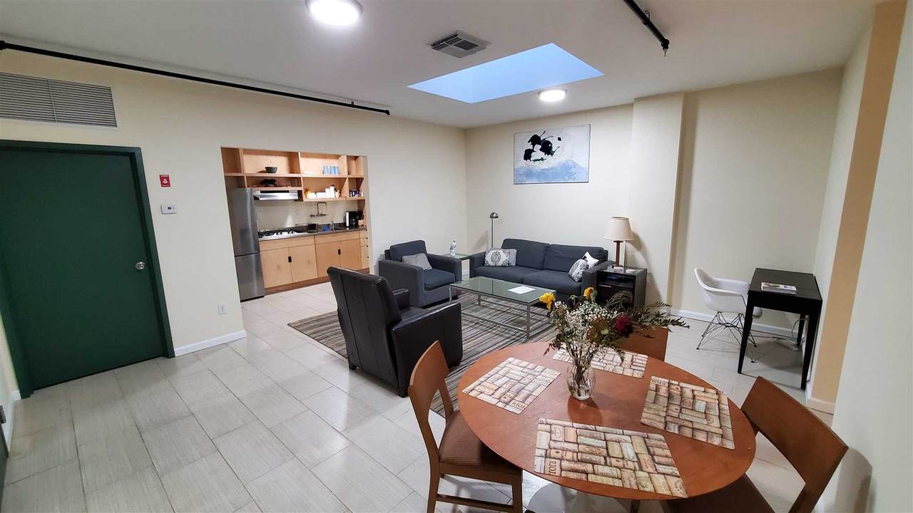 370 Main St - Photo 1