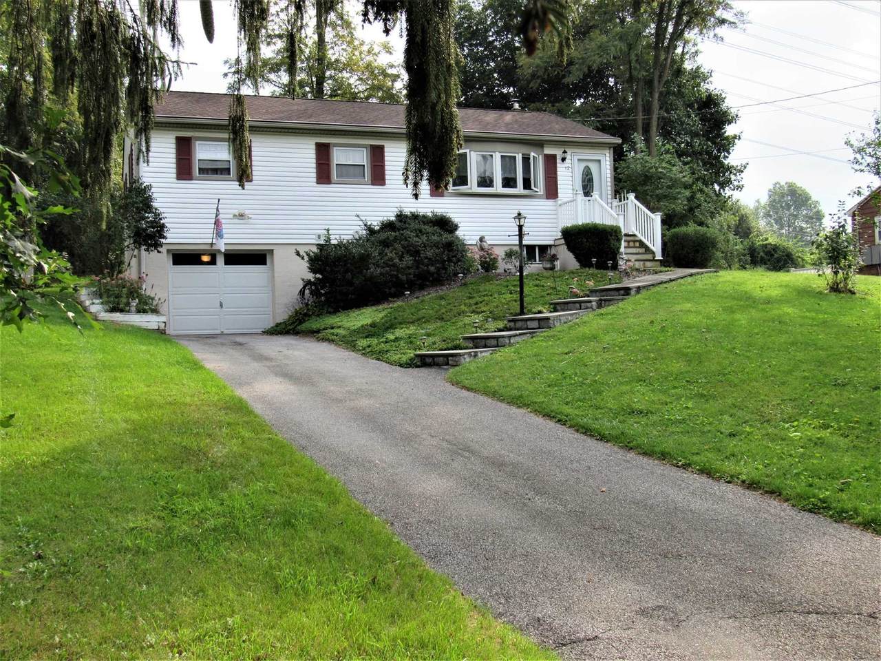 12 Tiger Rd - Photo 1