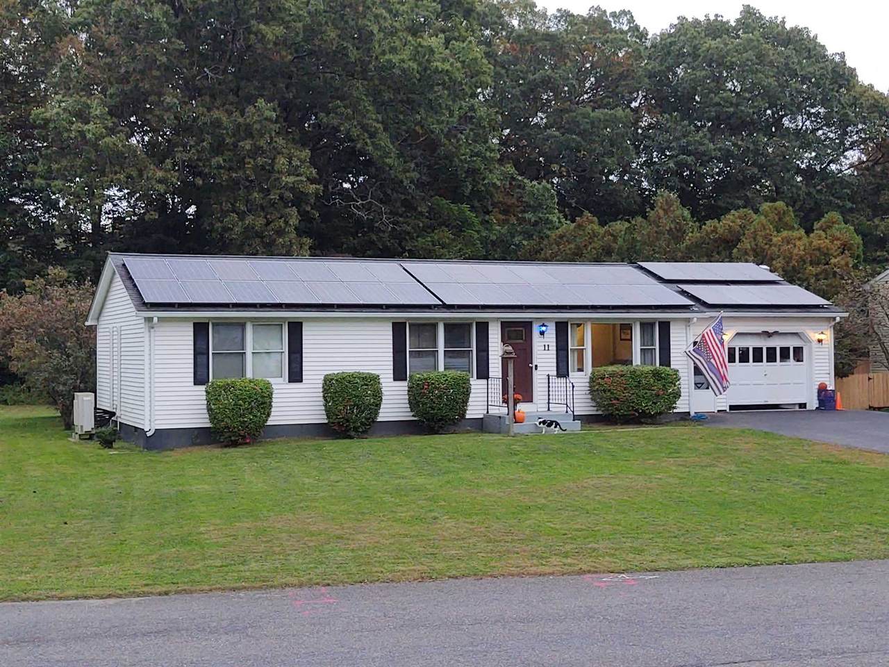 11 Seymour Dr - Photo 1