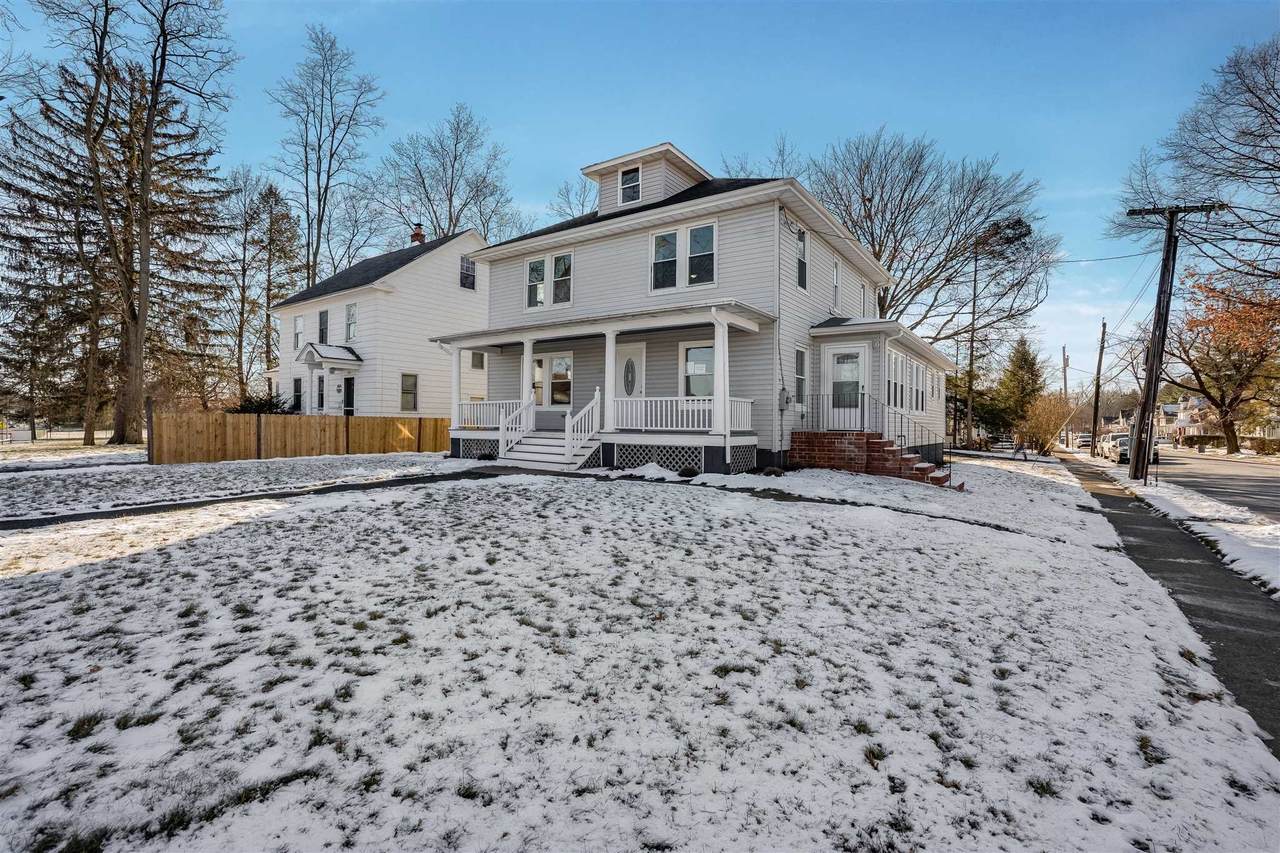 237 Hooker Ave - Photo 1
