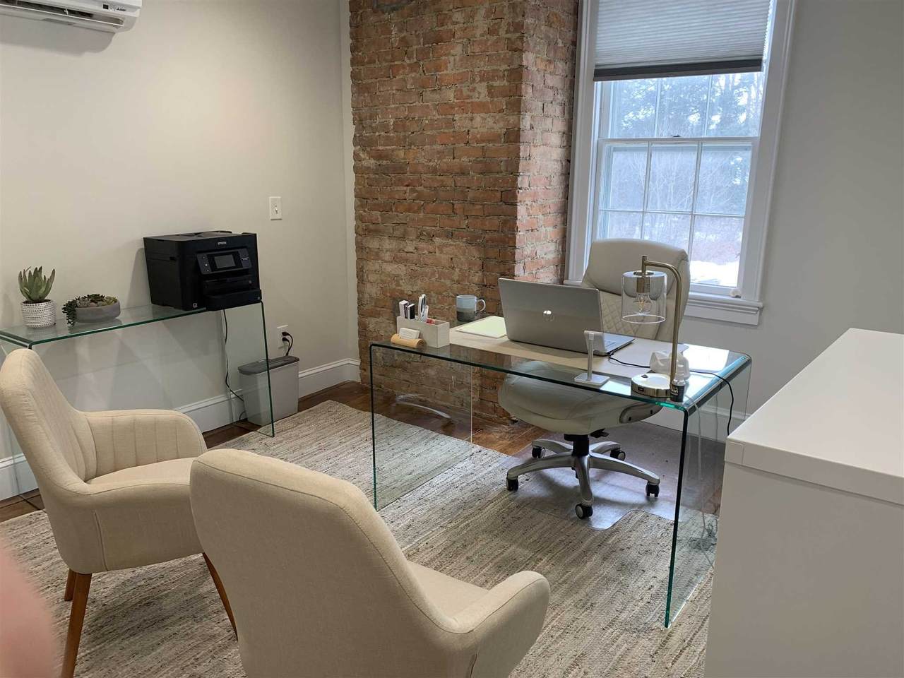 108 Montgomery - Photo 1