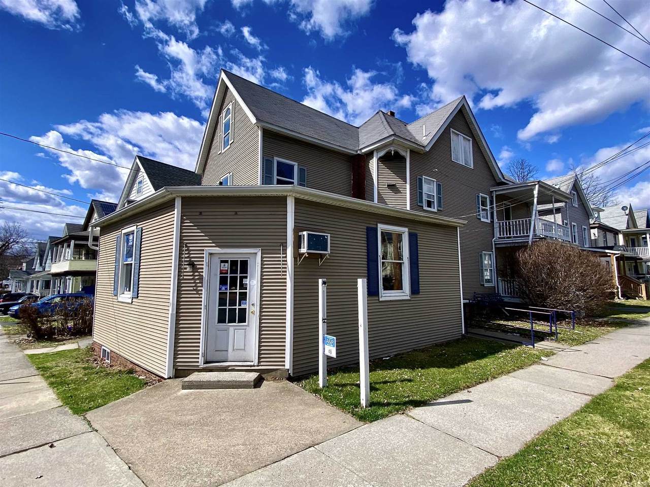 48 Columbia St - Photo 1