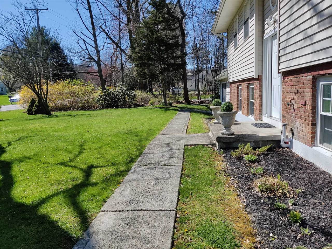 27 Hillis Ter - Photo 1