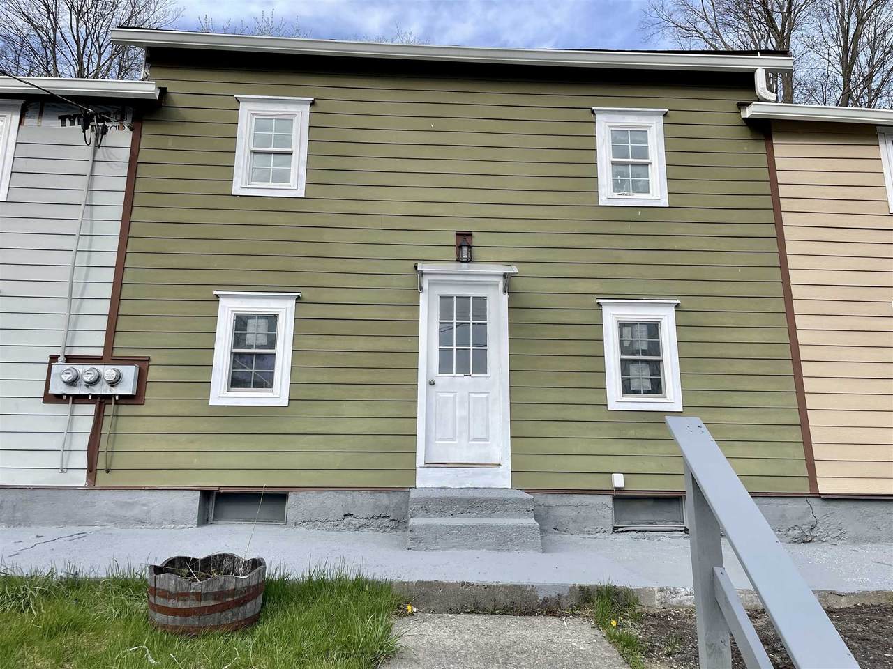 28 South Center Street - Photo 1