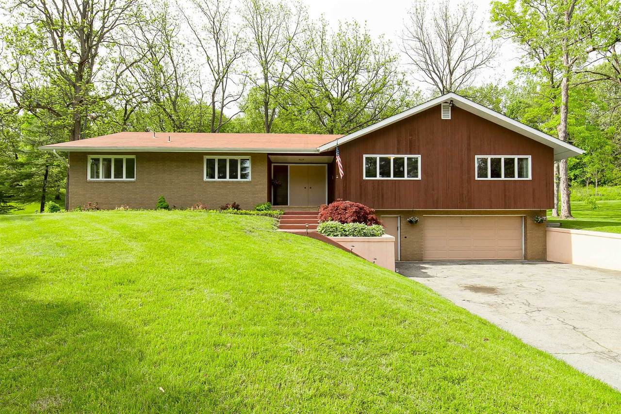 19 Carriage Hill Ln - Photo 1