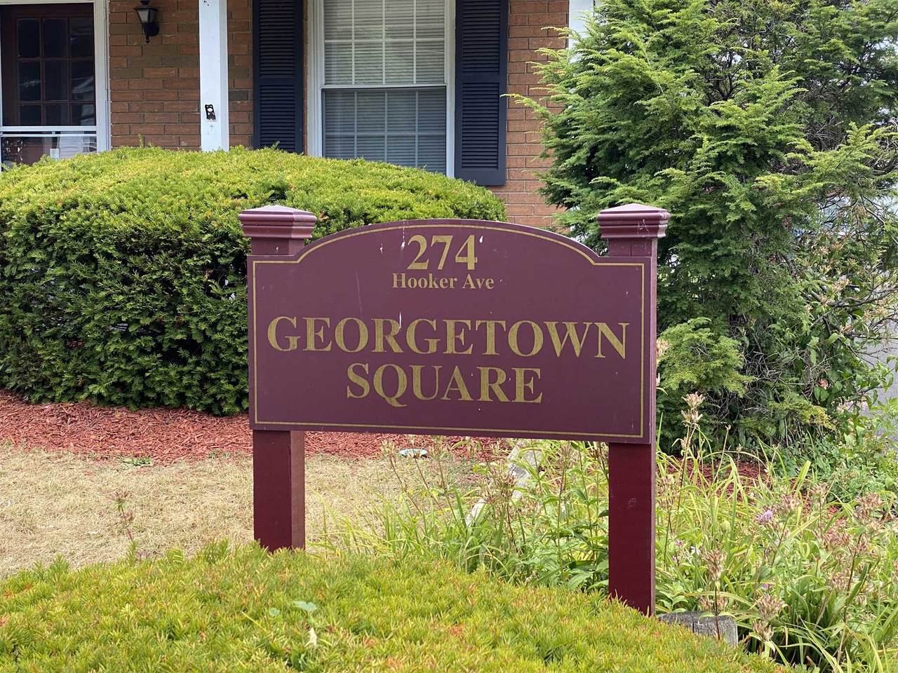 274 Hooker Ave - Photo 1