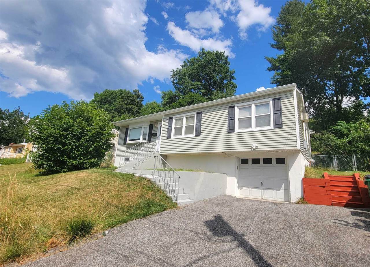 14 Heaney Dr - Photo 1