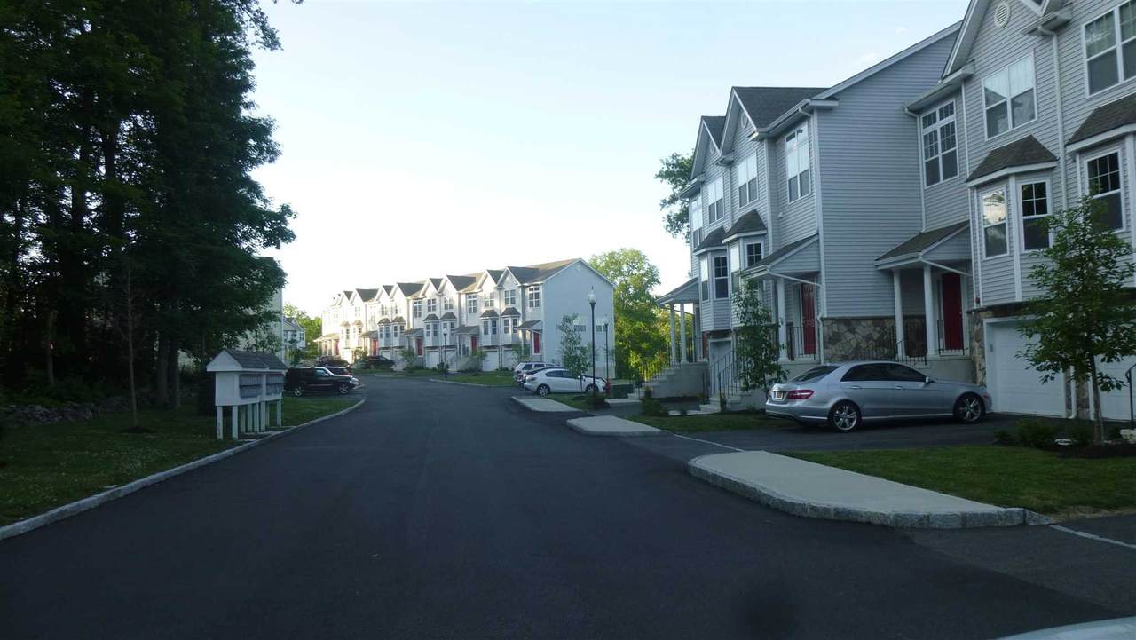 4 Berry Lane - Photo 1