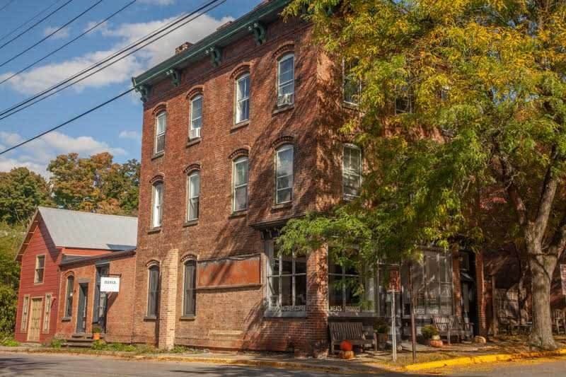 2 Charles St - Photo 1