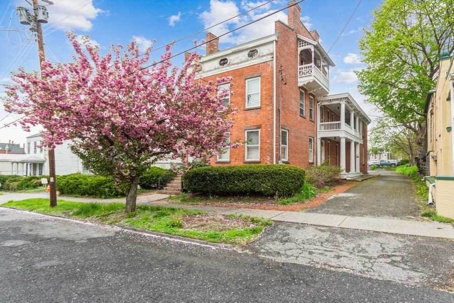 55 Noxon St - Photo 1