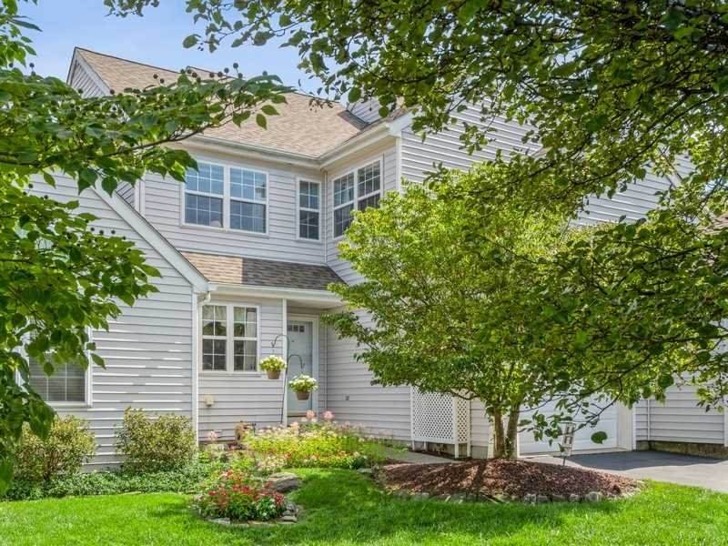 107 Turnberry Ct - Photo 1