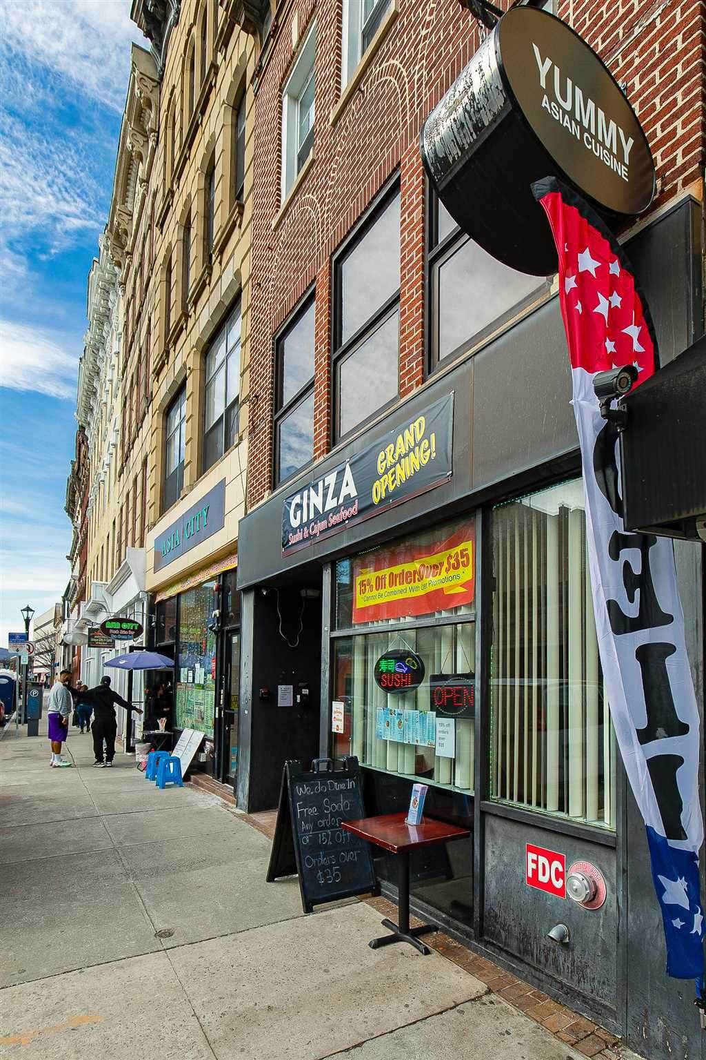 313 Main St - Photo 1
