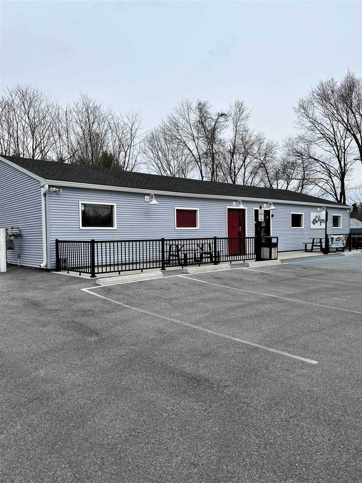 43 Violet Ave - Photo 1