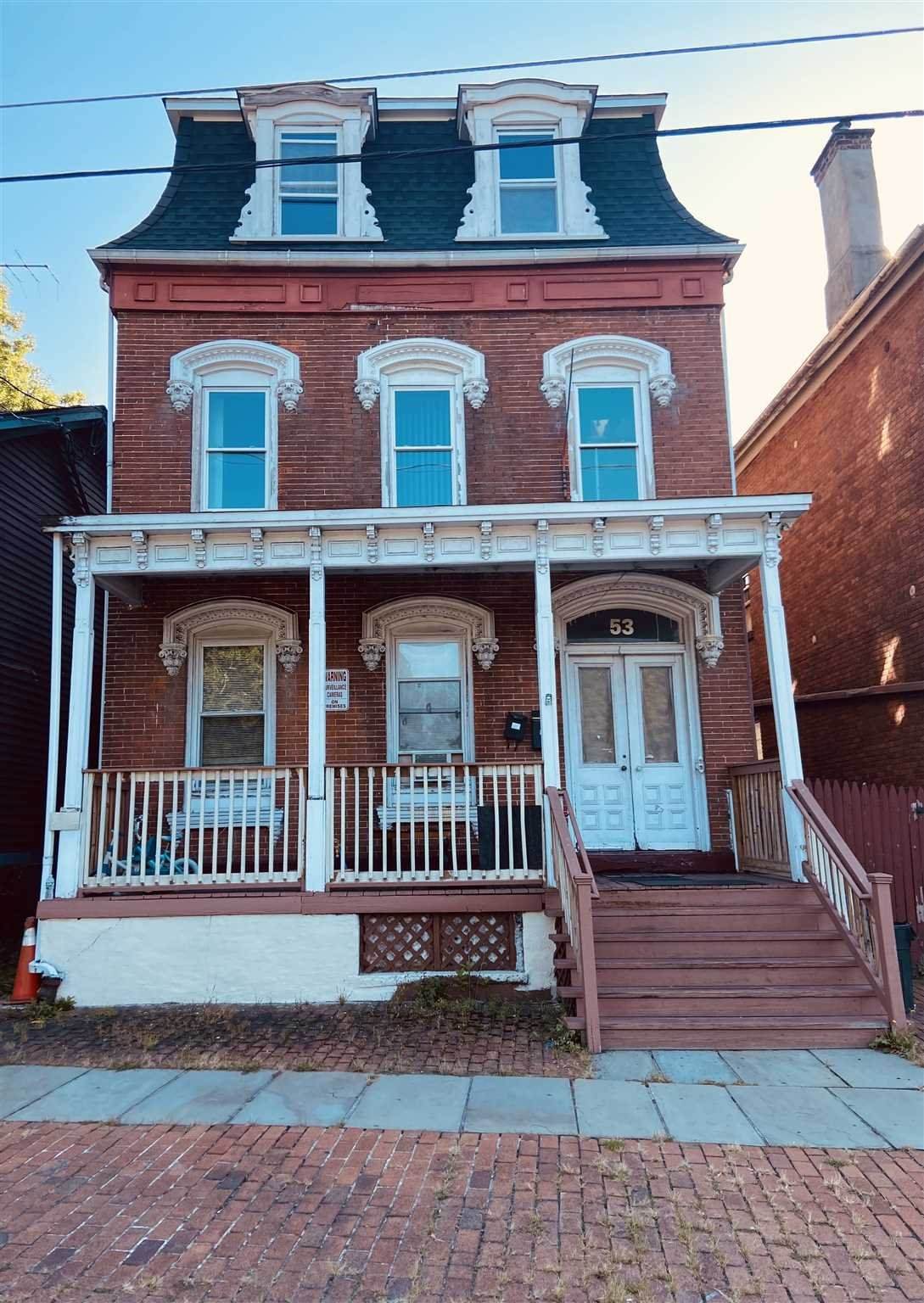 53 Clover St - Photo 1
