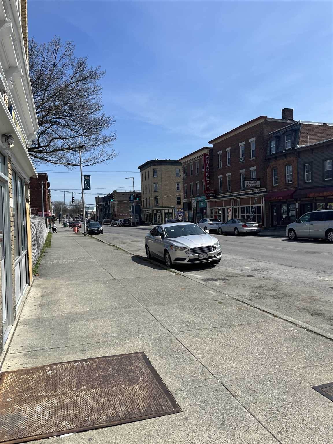 541 Main St - Photo 1