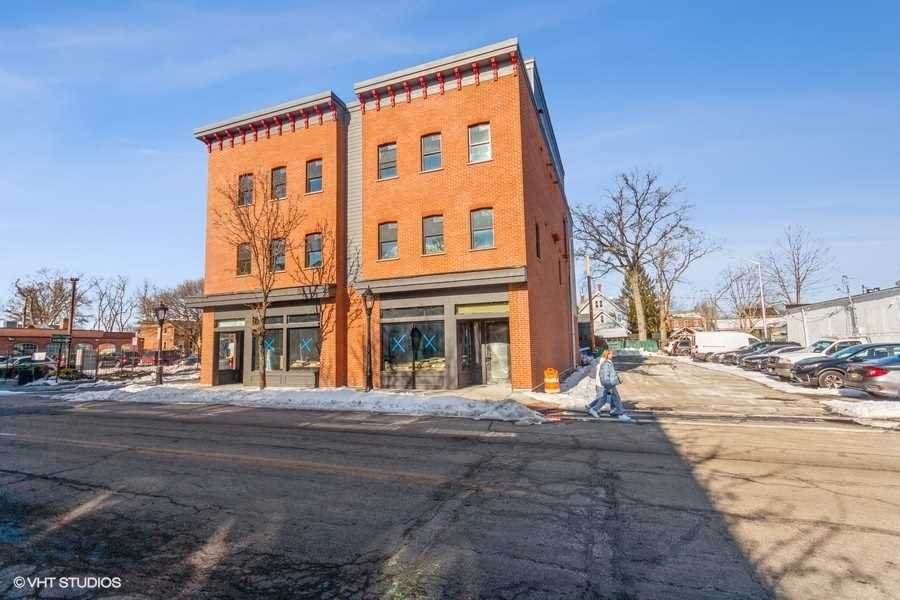 208 Main St - Photo 1