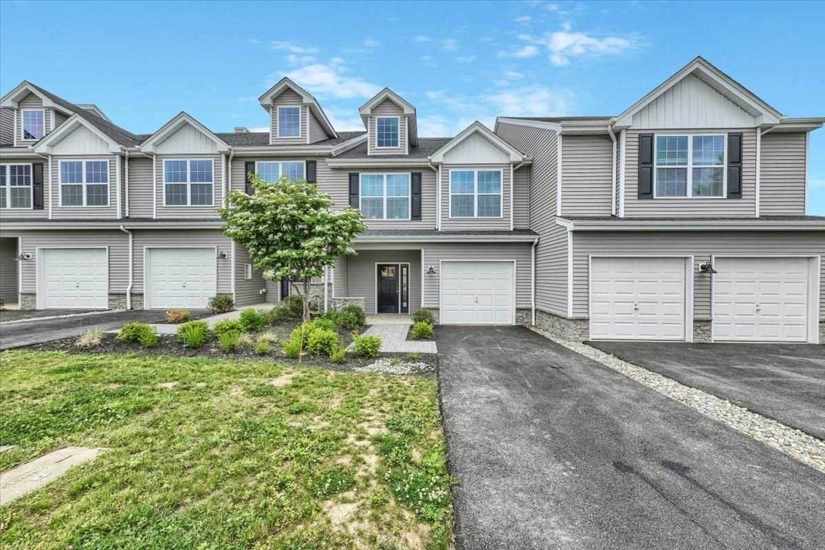 4 Champlain Way - Photo 1
