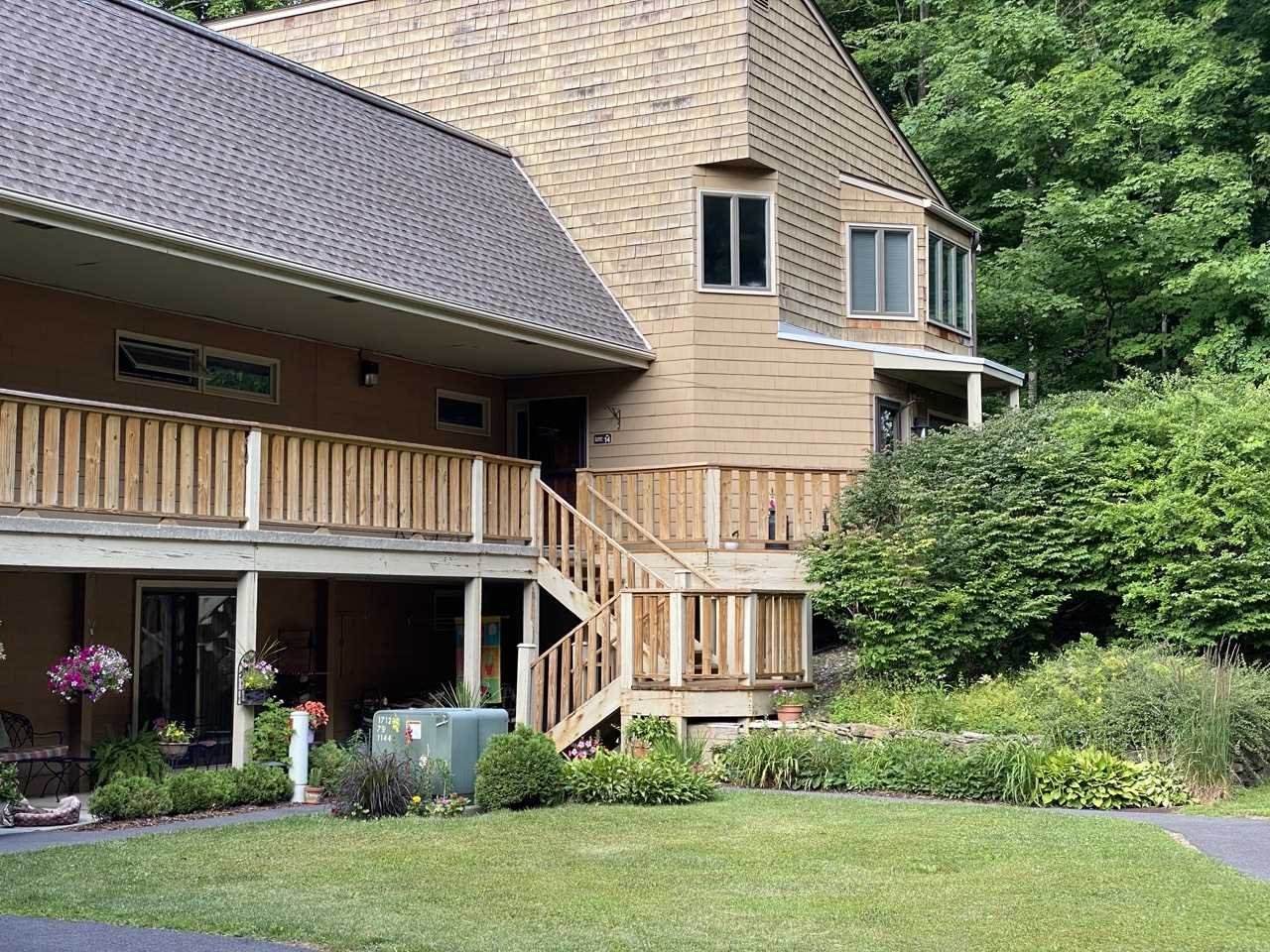 8 Upper Main St - Photo 1
