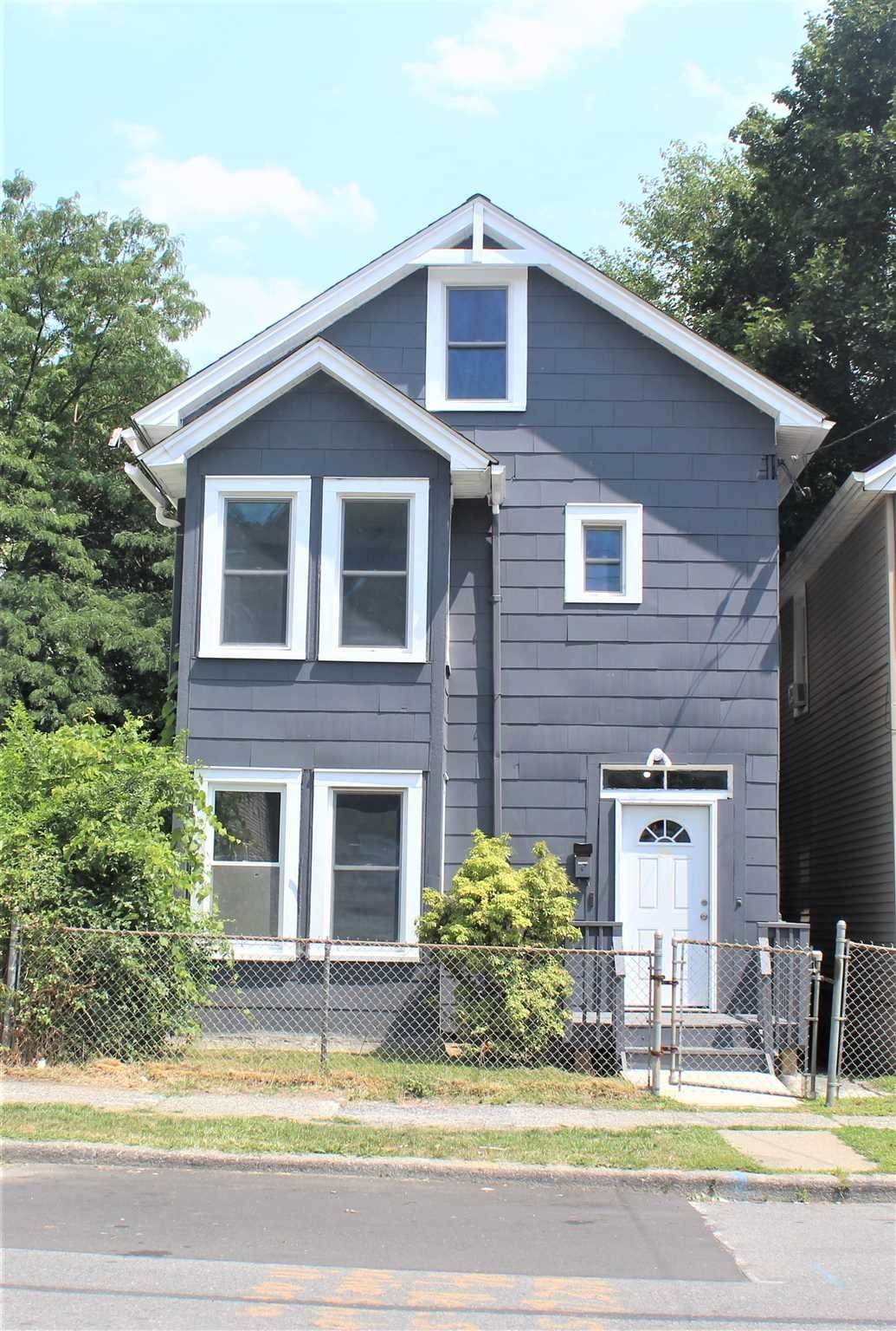 194 Winnikee St - Photo 1