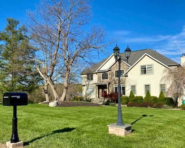 11 Meadow View Ct - Photo 1