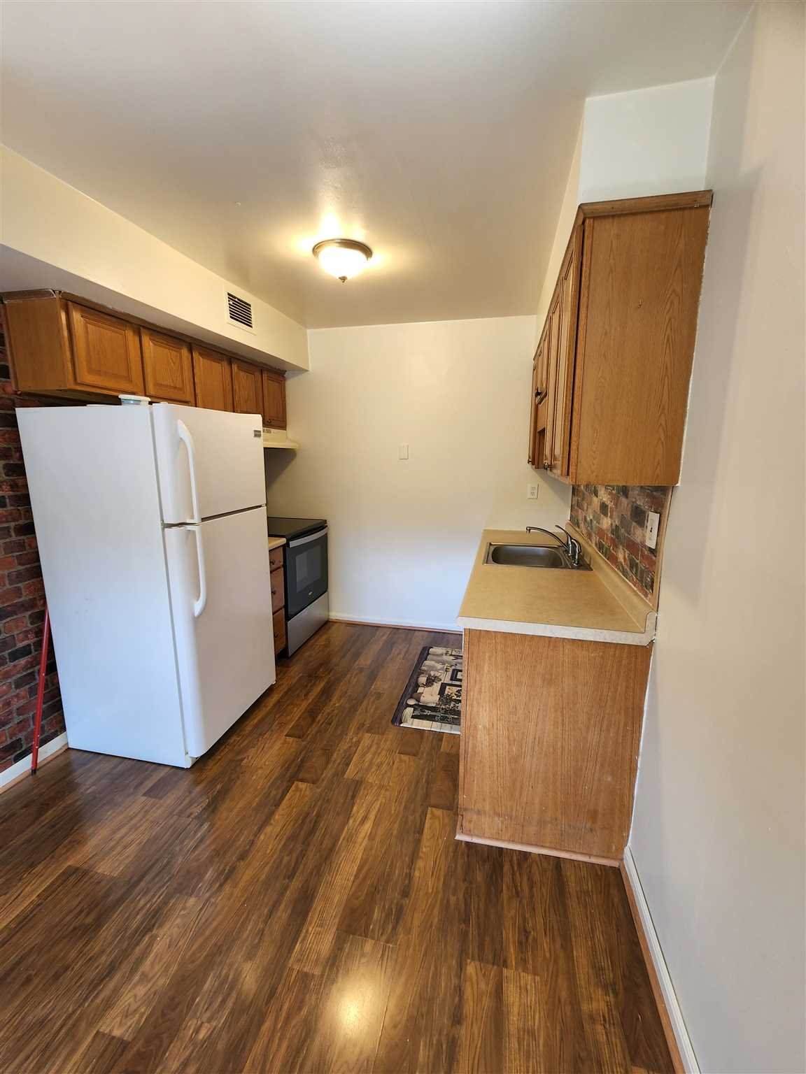 26 Cooper Rd - Photo 1