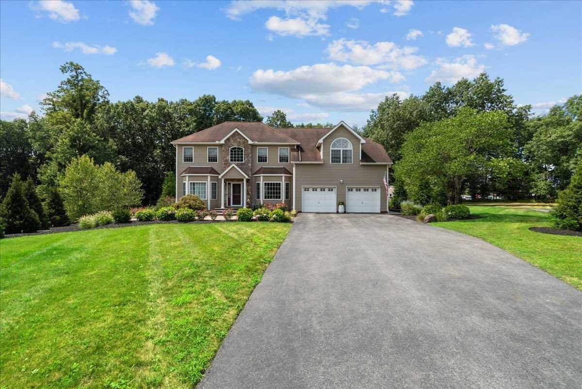 10 Village Ct - Photo 1