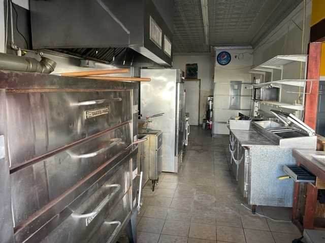721 Columbia St - Photo 1