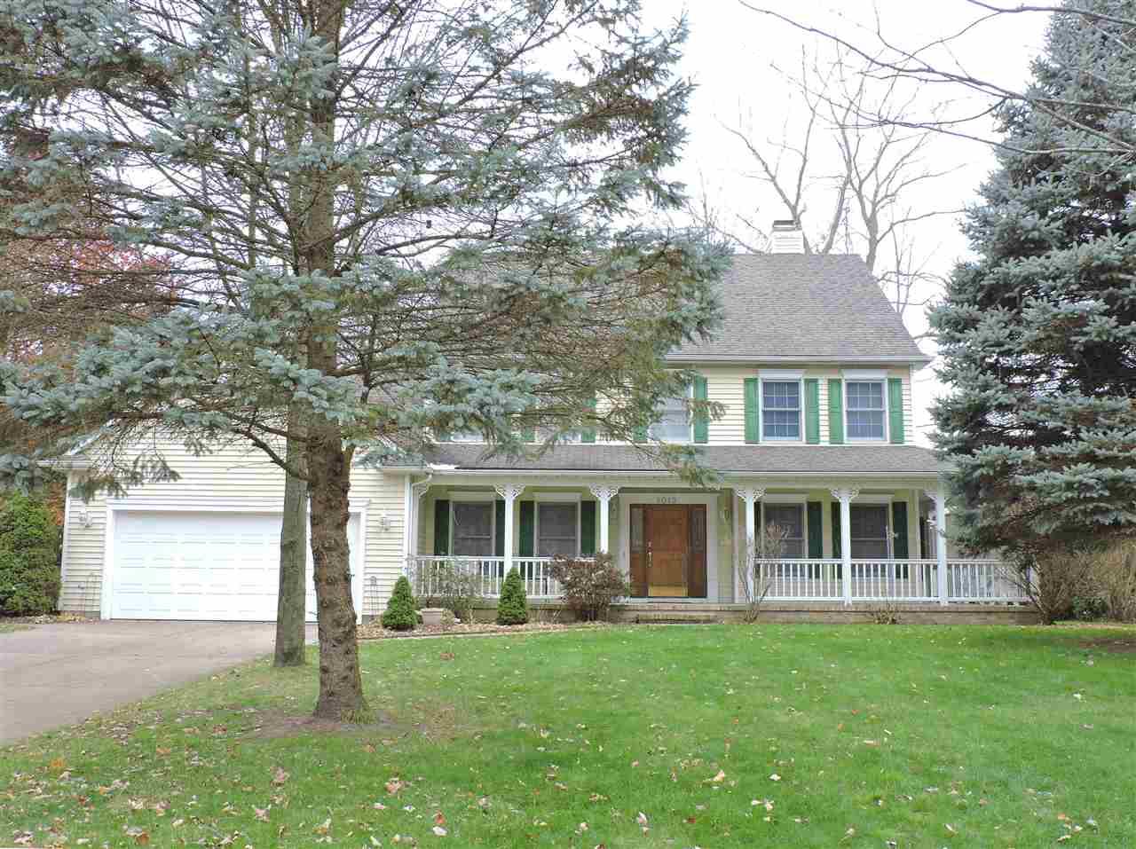 5013 Foxpoint Circle - Photo 1