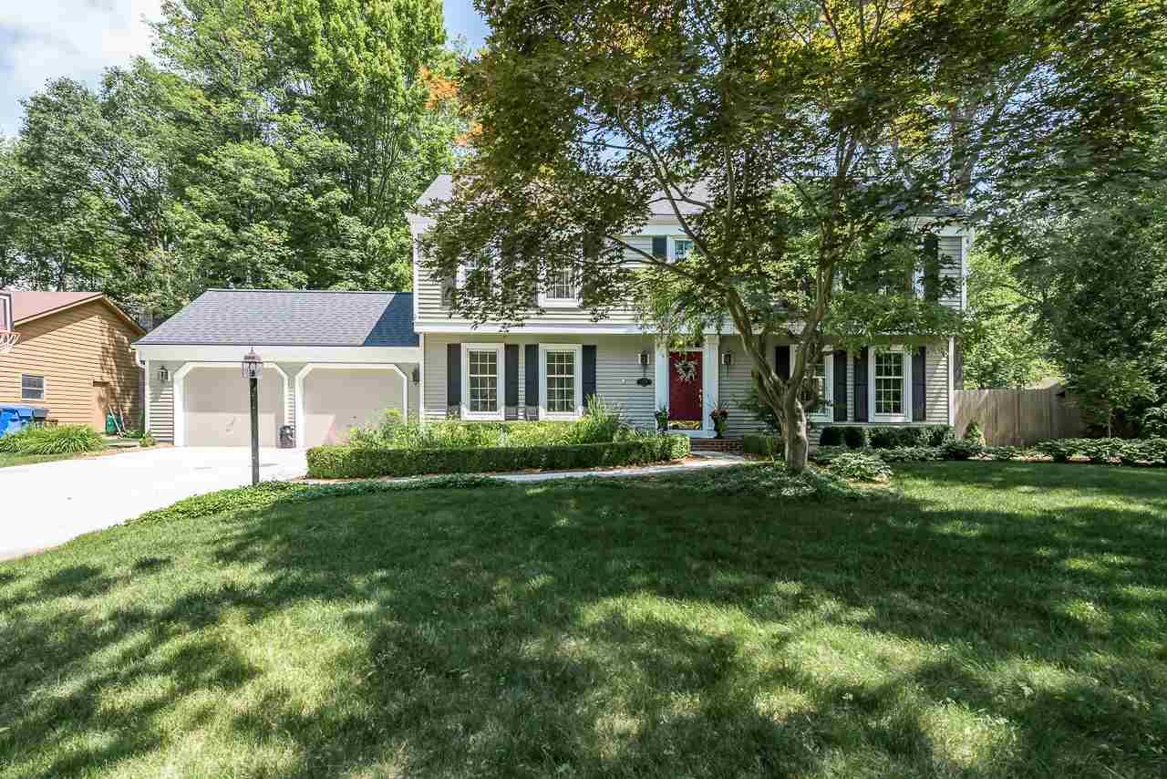 5104 Oakridge Dr - Photo 1